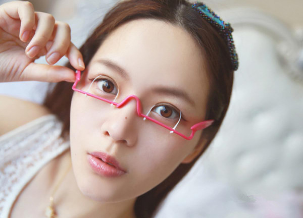 “雙眼皮神器”網(wǎng)上熱賣，當(dāng)心佩戴不當(dāng)患眼疾！