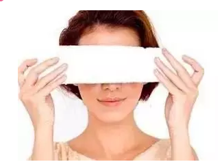 起床眼睛腫？原因可能是這些