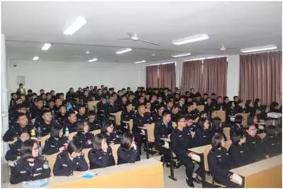 關(guān)注大學(xué)生視力健康，普瑞眼科走進河南司法警官職業(yè)學(xué)院
